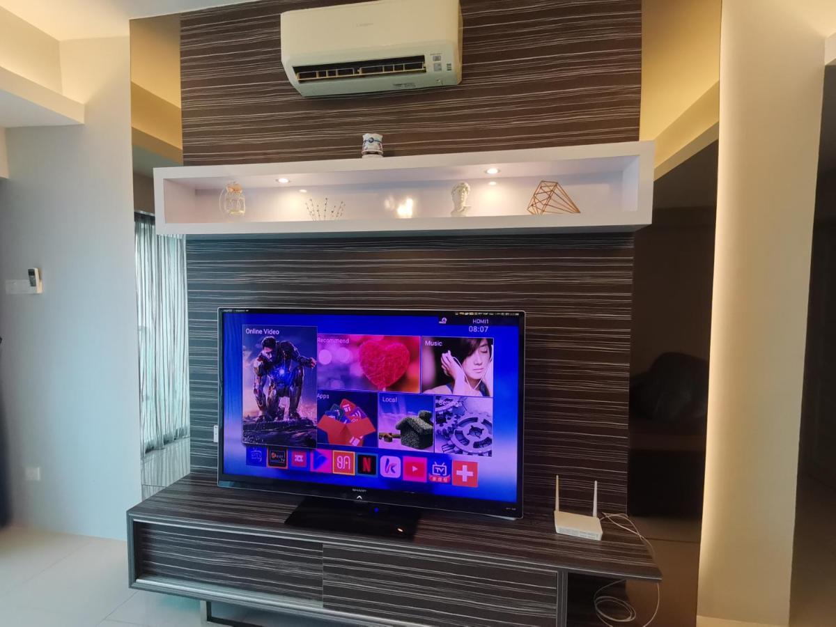 Glamorous At Kinta Riverfront Apartment Ипох Екстериор снимка
